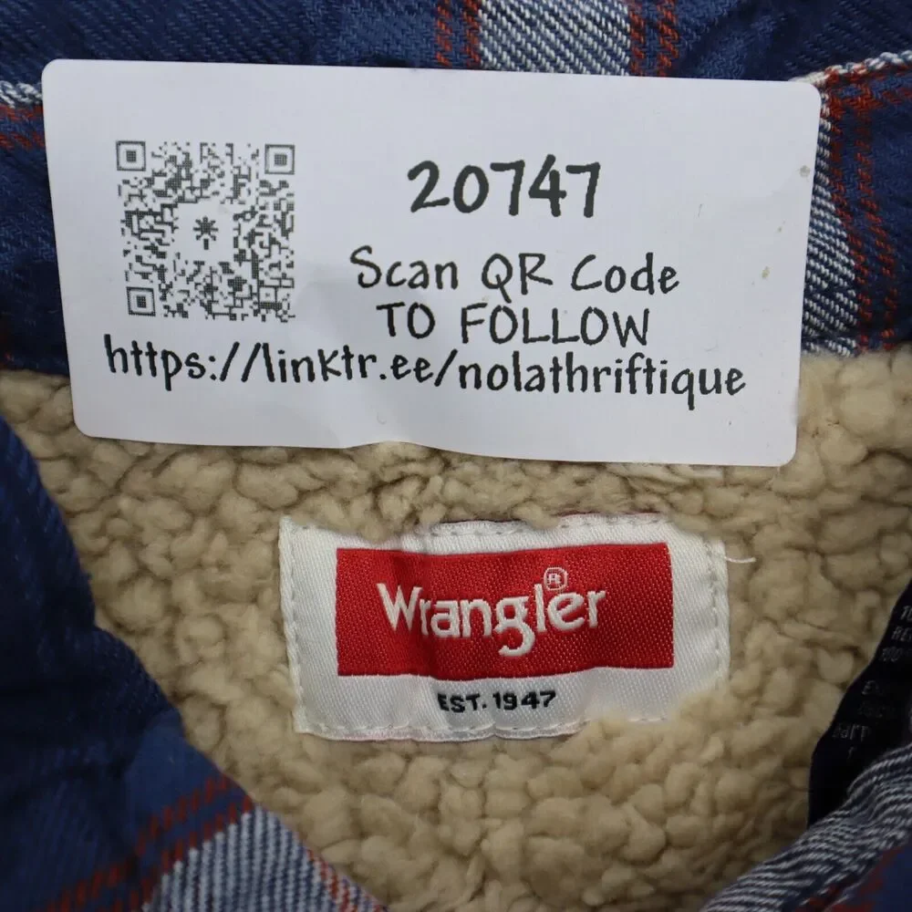 Wrangler Shacket Mens Large Blue Plaid Quilted Flannel Shirt Jacket Button Up